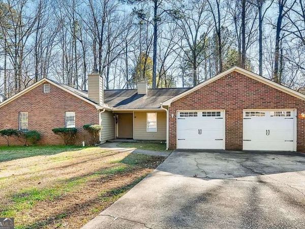 5913 Summerglen Lane, Atlanta, GA 30349