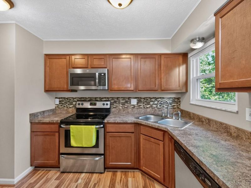 1766 Miles Road, Springfield Twp., OH 45231 Photo 10