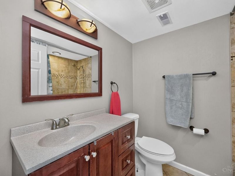 1766 Miles Road, Springfield Twp., OH 45231 Photo 13