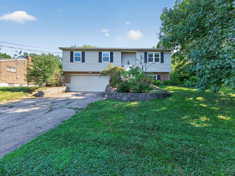 1766 Miles Road, Springfield Twp., OH 45231 Photo 2