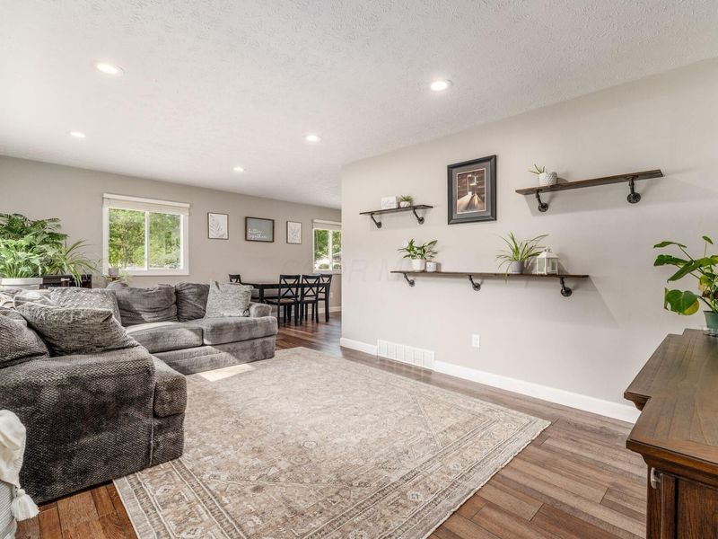 10 Ballman Square E, Reynoldsburg, OH 43068 Photo 8
