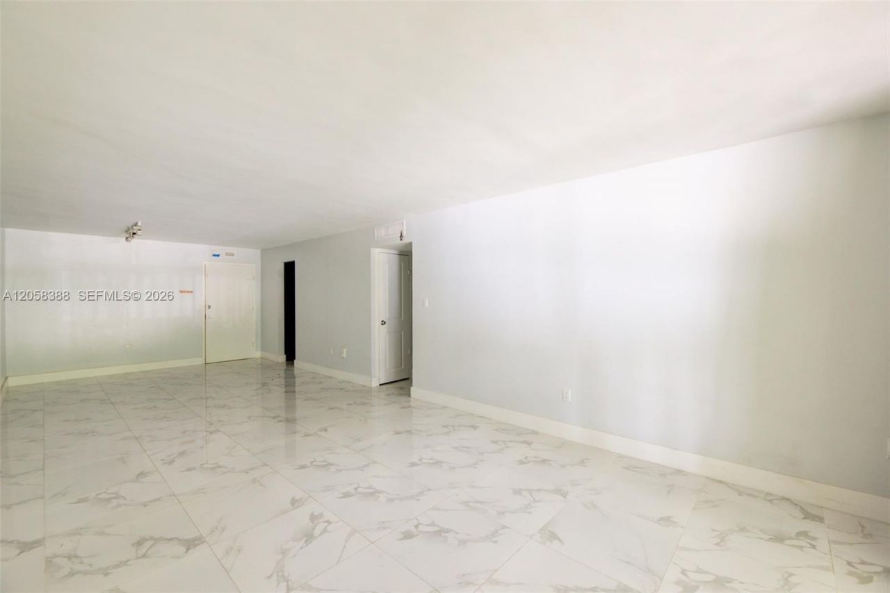 1800 Sans Souci Blvd, Unit 336, North Miami, FL 33181 Photo