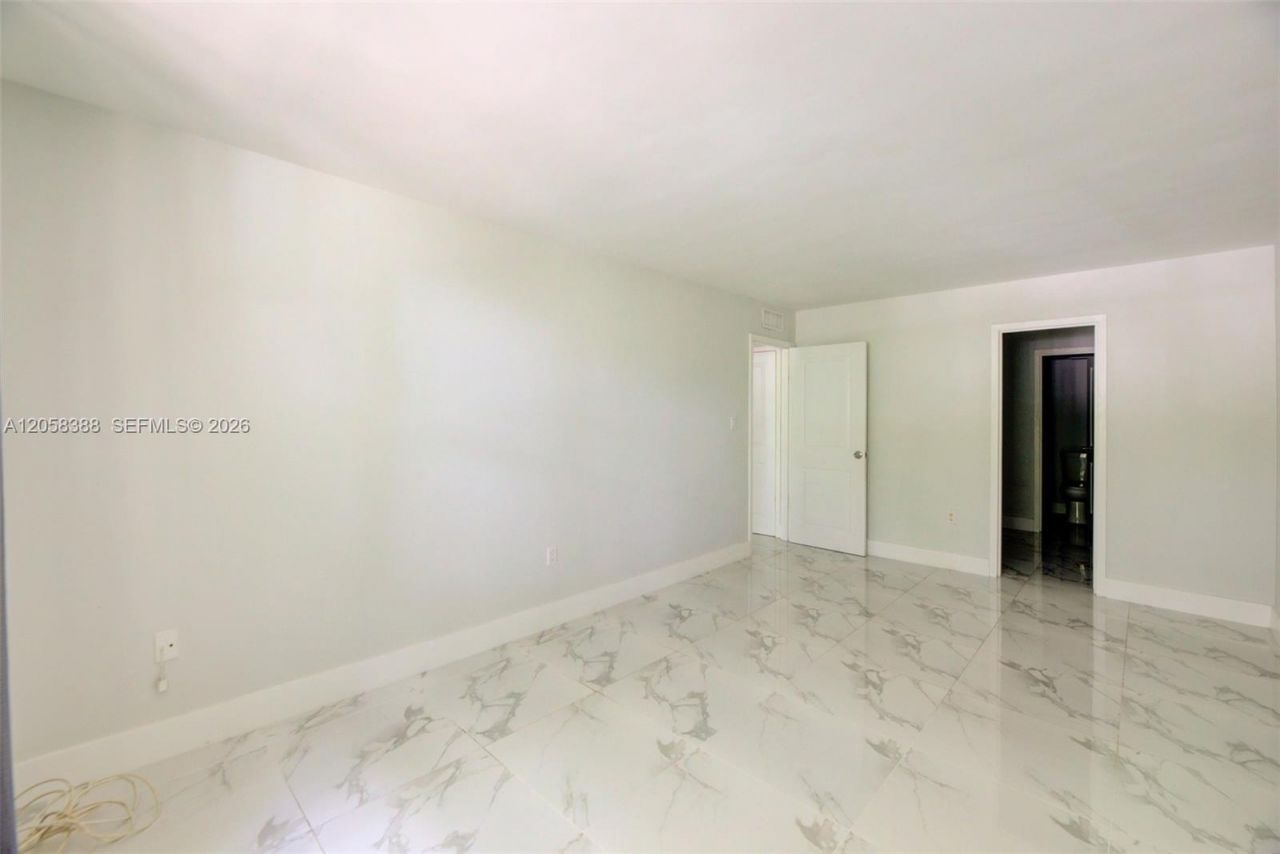 1800 Sans Souci Blvd, Unit 336, North Miami, FL 33181 Photo