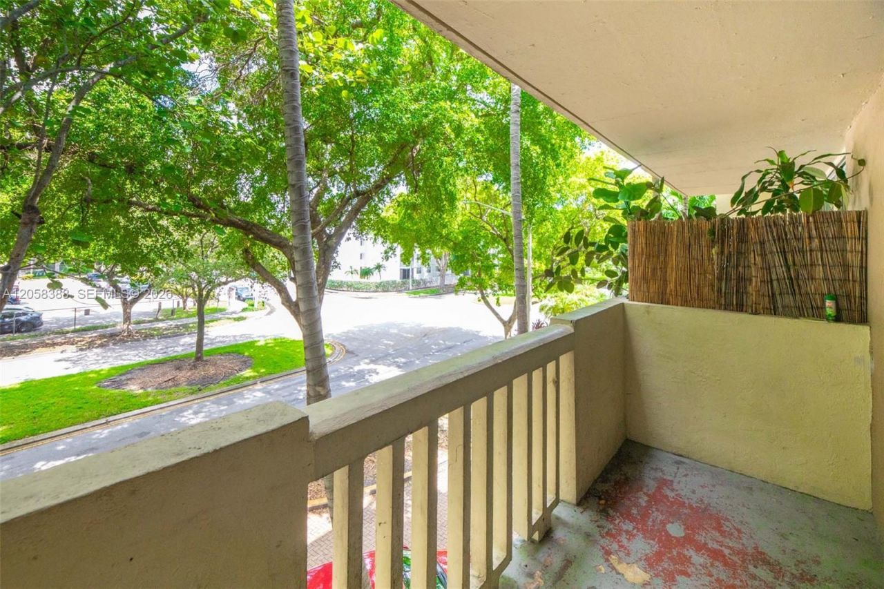 1800 Sans Souci Blvd, Unit 336, North Miami, FL 33181 Photo