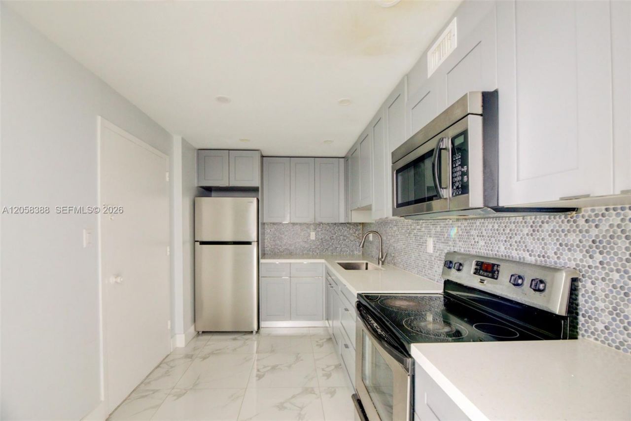 1800 Sans Souci Blvd, Unit 336, North Miami, FL 33181 Photo