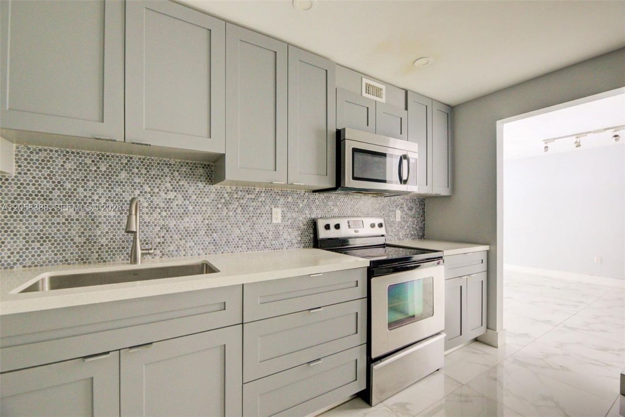 1800 Sans Souci Blvd, Unit 336, North Miami, FL 33181 Photo