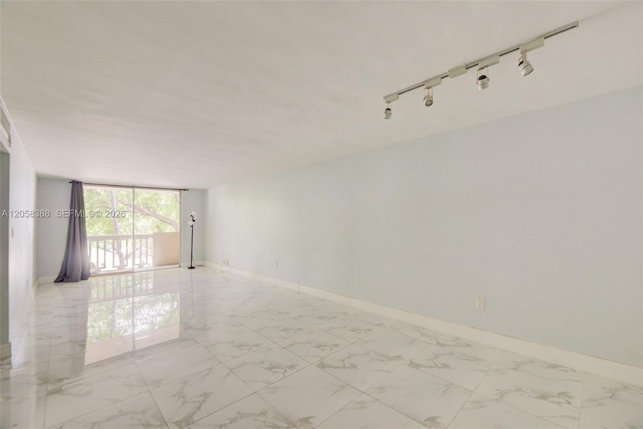 1800 Sans Souci Blvd, Unit 336, North Miami, FL 33181 Photo