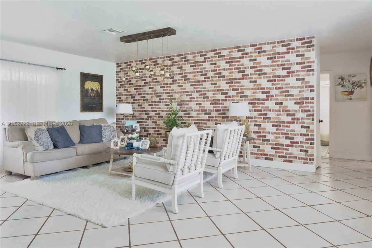 8121 SW 204th St, Cutler Bay, FL 33189 Photo