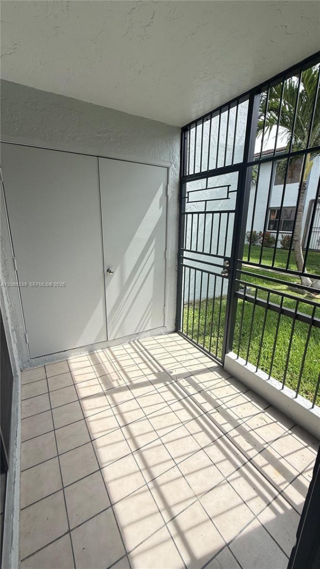 2750 W 63rd Pl , Unit 12-24, Hialeah, FL 33016 Photo