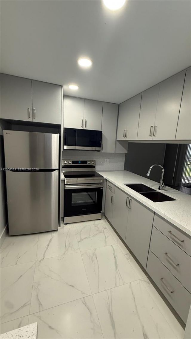 2750 W 63rd Pl, Unit 12-24, Hialeah, FL 33016 Photo
