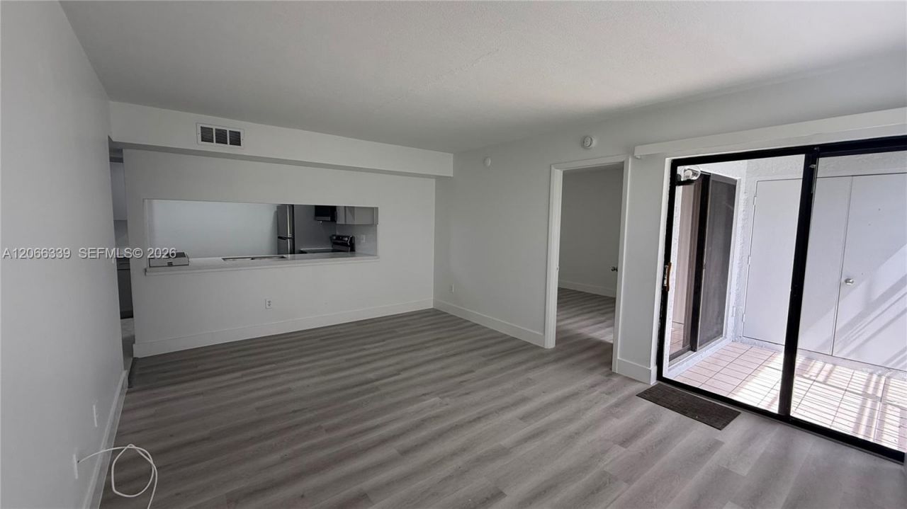 2750 W 63rd Pl , Unit 12-24, Hialeah, FL 33016 Photo