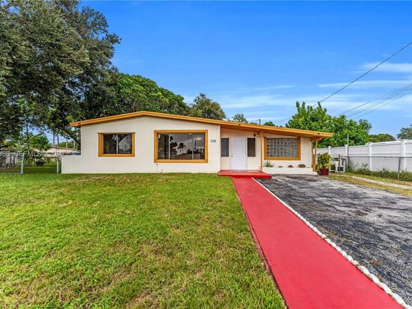 4220 SW 36th St , Unit ., West Park, FL 33023
