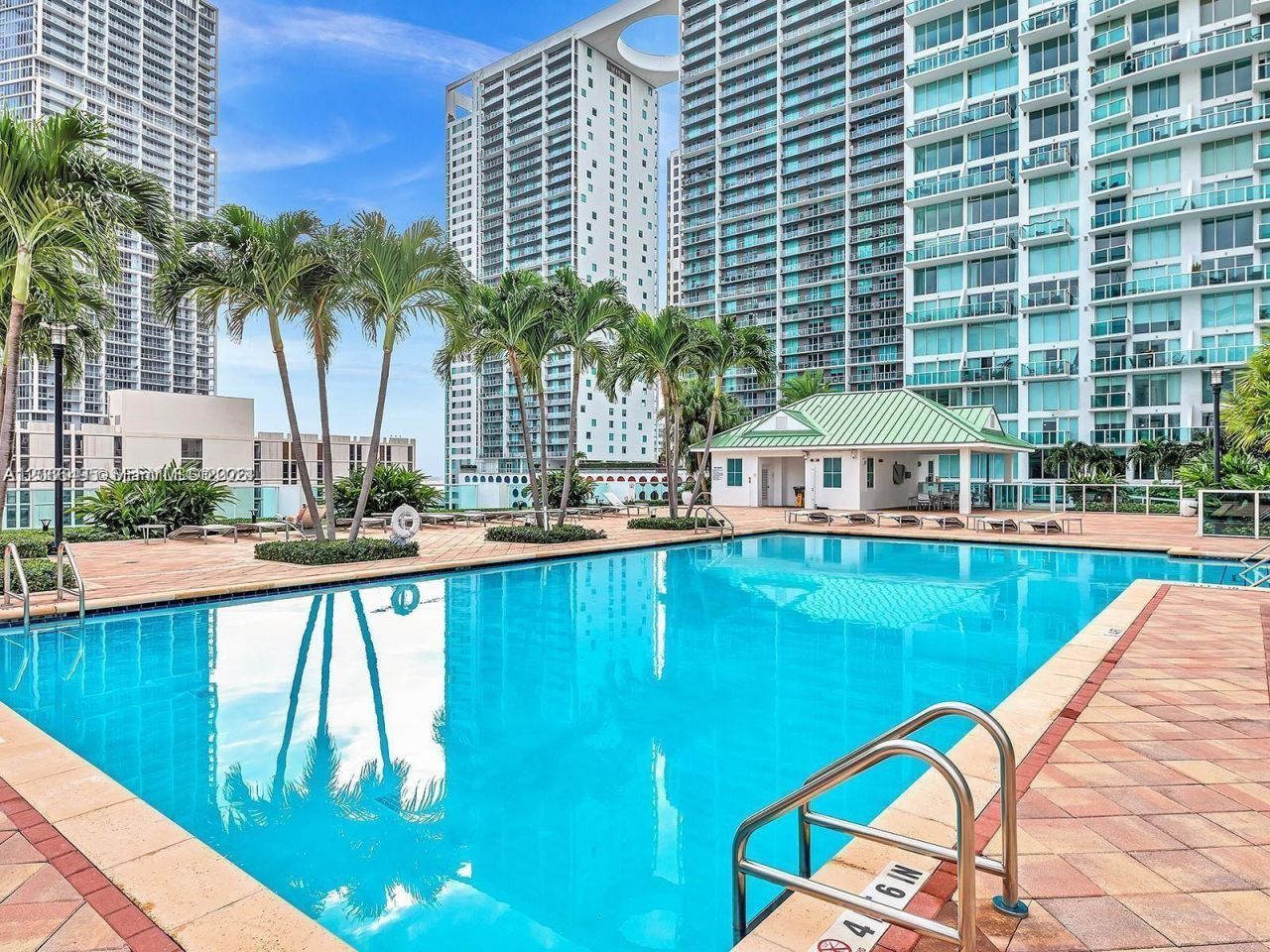 41 SE 5th St, Unit 414, Miami, FL 33131 Photo