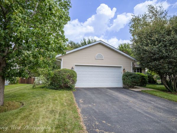 1164 Quail Run , DeKalb, IL 60115