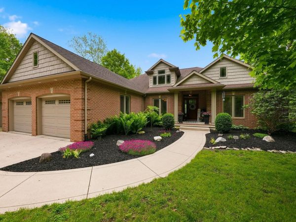 8630 N 000th Road, Decatur, IN 46733