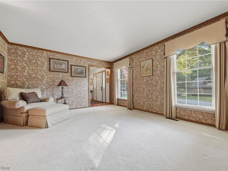7855 Hearthstone Avenue NW, North Canton, OH 44720 Photo 2