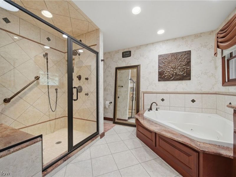 7855 Hearthstone Avenue NW, North Canton, OH 44720 Photo 22
