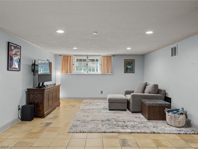 168 Castle Boulevard, Akron, OH 44313 Photo 34