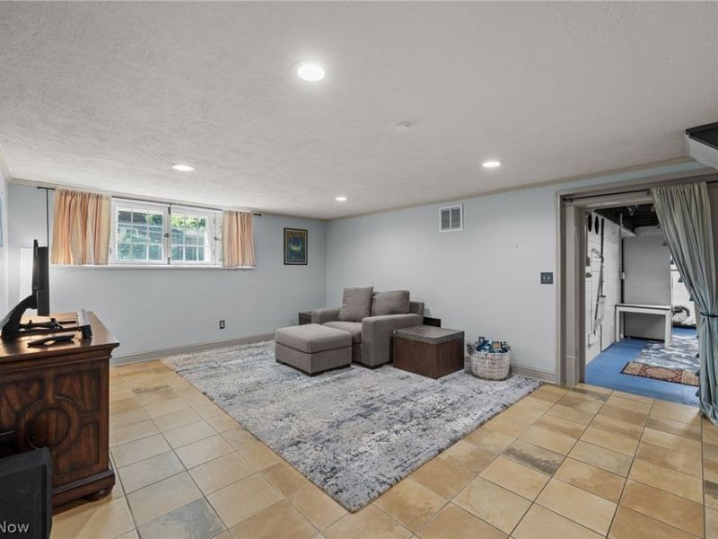 168 Castle Boulevard, Akron, OH 44313 Photo 35
