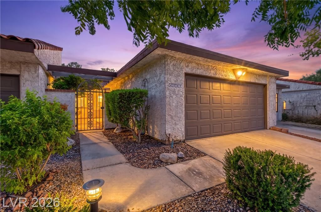 4587 Madreperla Street, Las Vegas, NV 89121 Main Photo