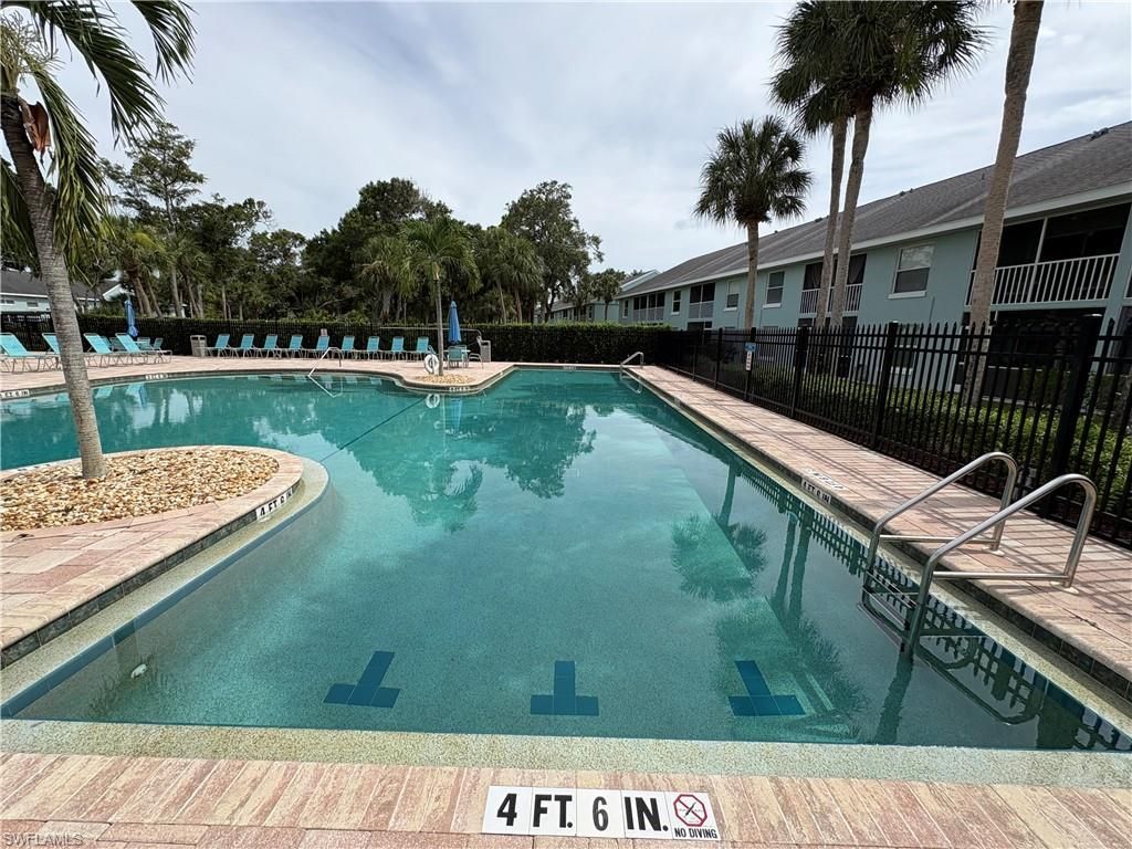 133 Wading Bird Cir, Unit 202, Naples, FL 34110 Photo