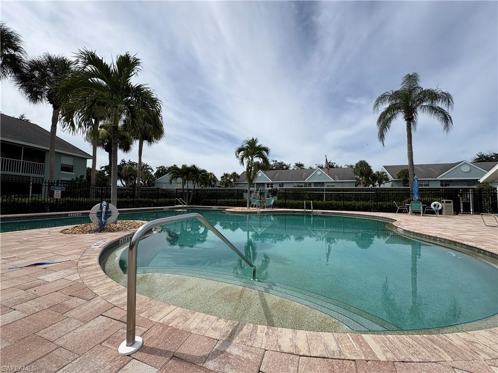 133 Wading Bird Cir, Unit 202, Naples, FL 34110 Photo