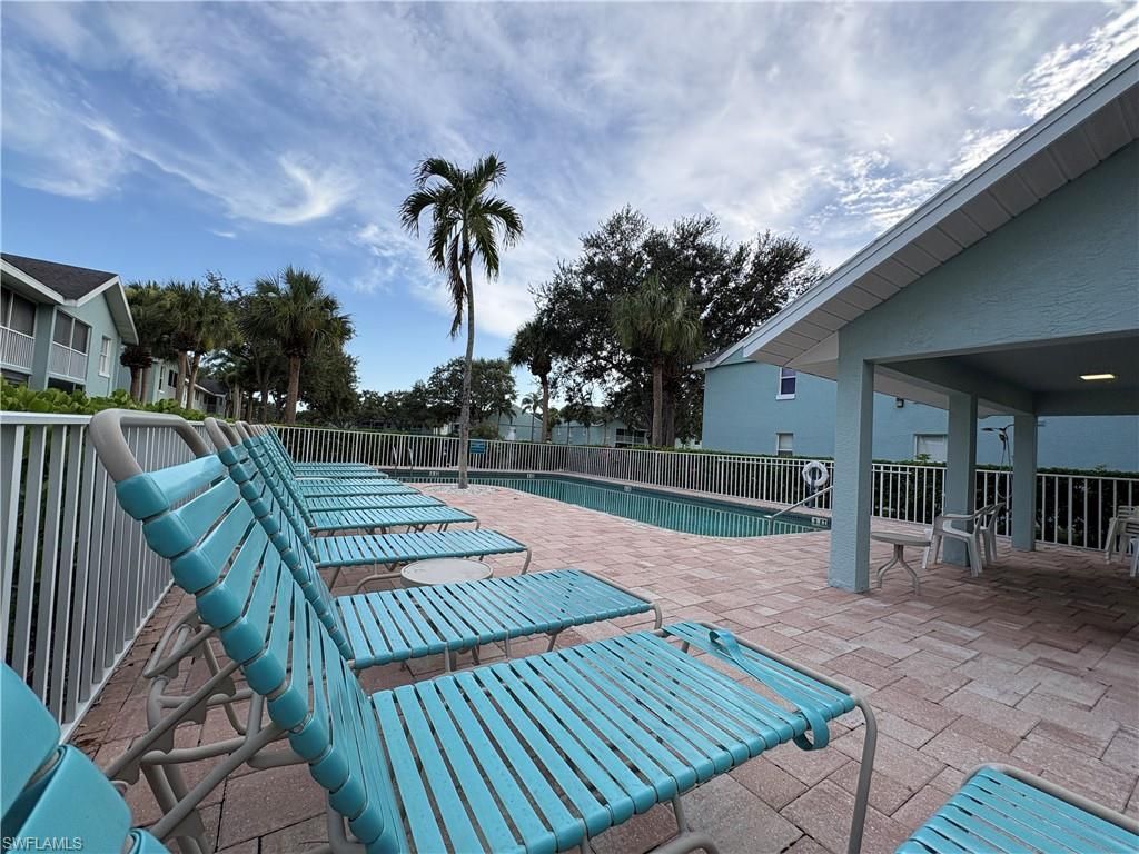 133 Wading Bird Cir, Unit 202, Naples, FL 34110 Photo