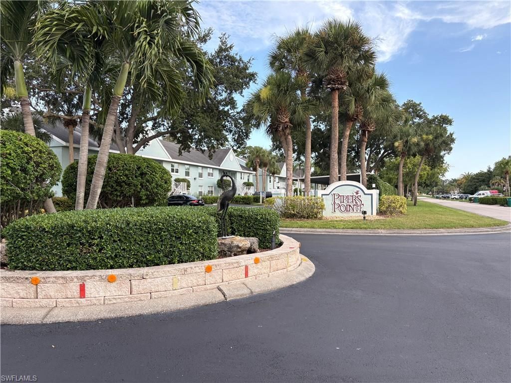 133 Wading Bird Cir, Unit 202, Naples, FL 34110 Photo