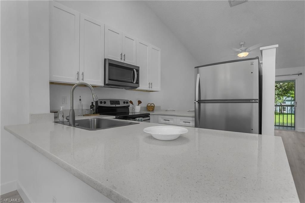 133 Wading Bird Cir, Unit 202, Naples, FL 34110 Photo