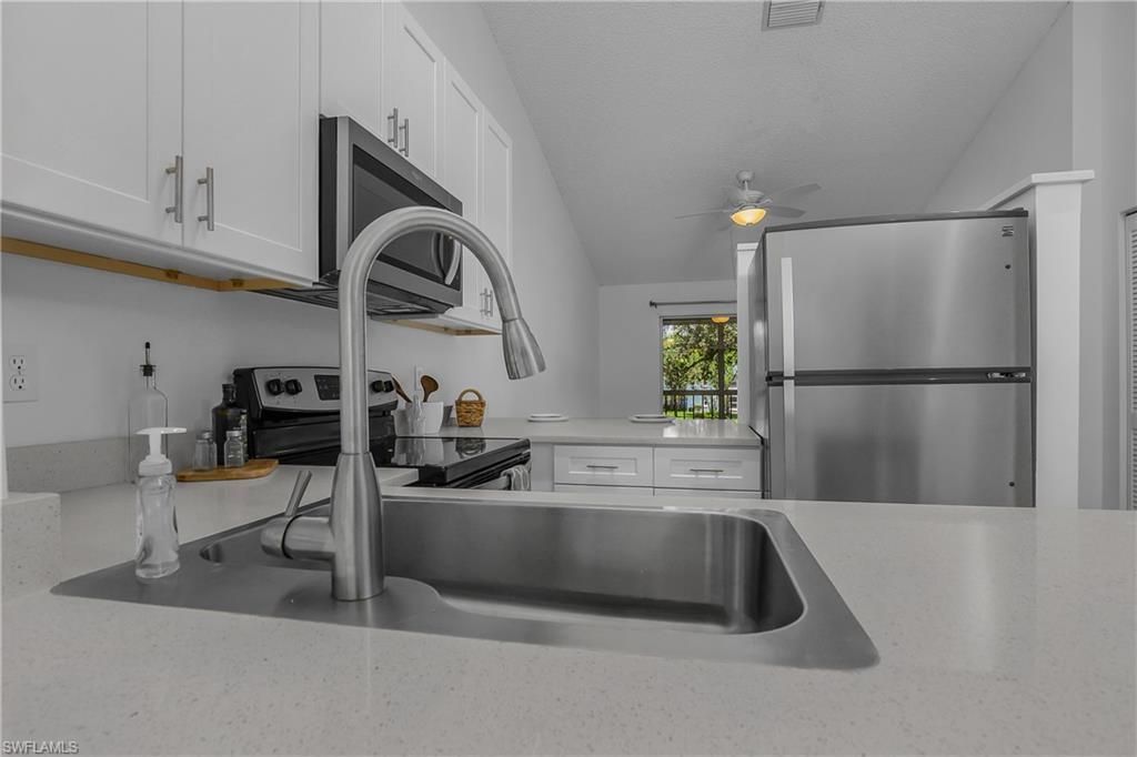133 Wading Bird Cir, Unit 202, Naples, FL 34110 Photo