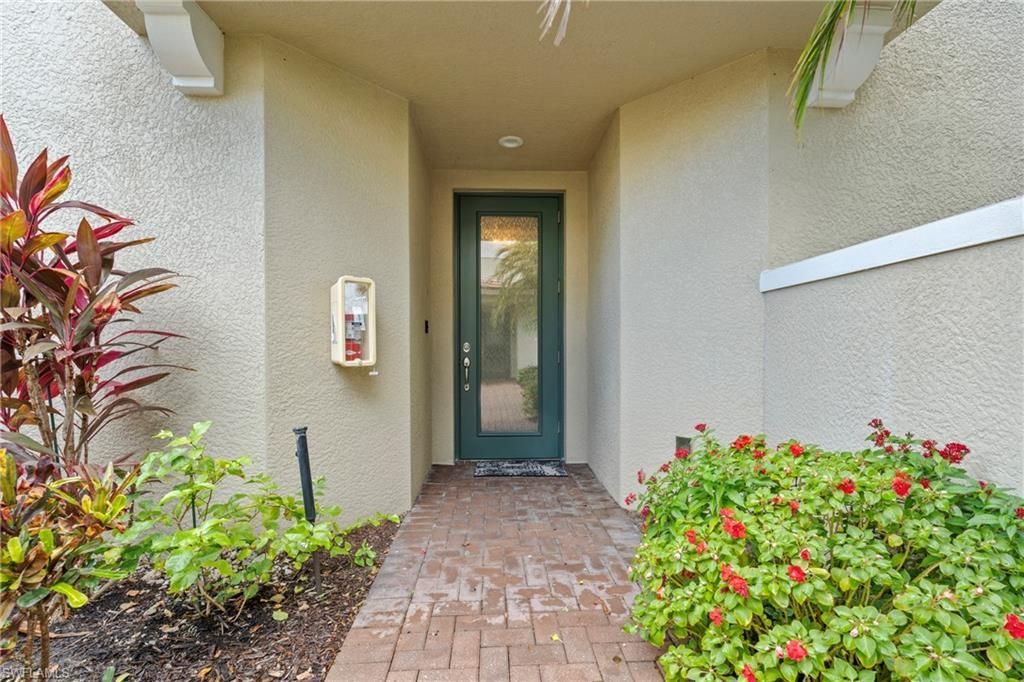 2137 Frangipani Cir, Unit 102, Naples, FL 34120 Photo