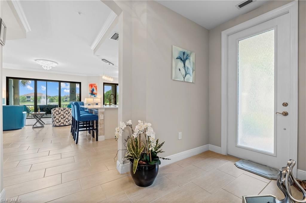 2137 Frangipani Cir, Unit 102, Naples, FL 34120 Photo