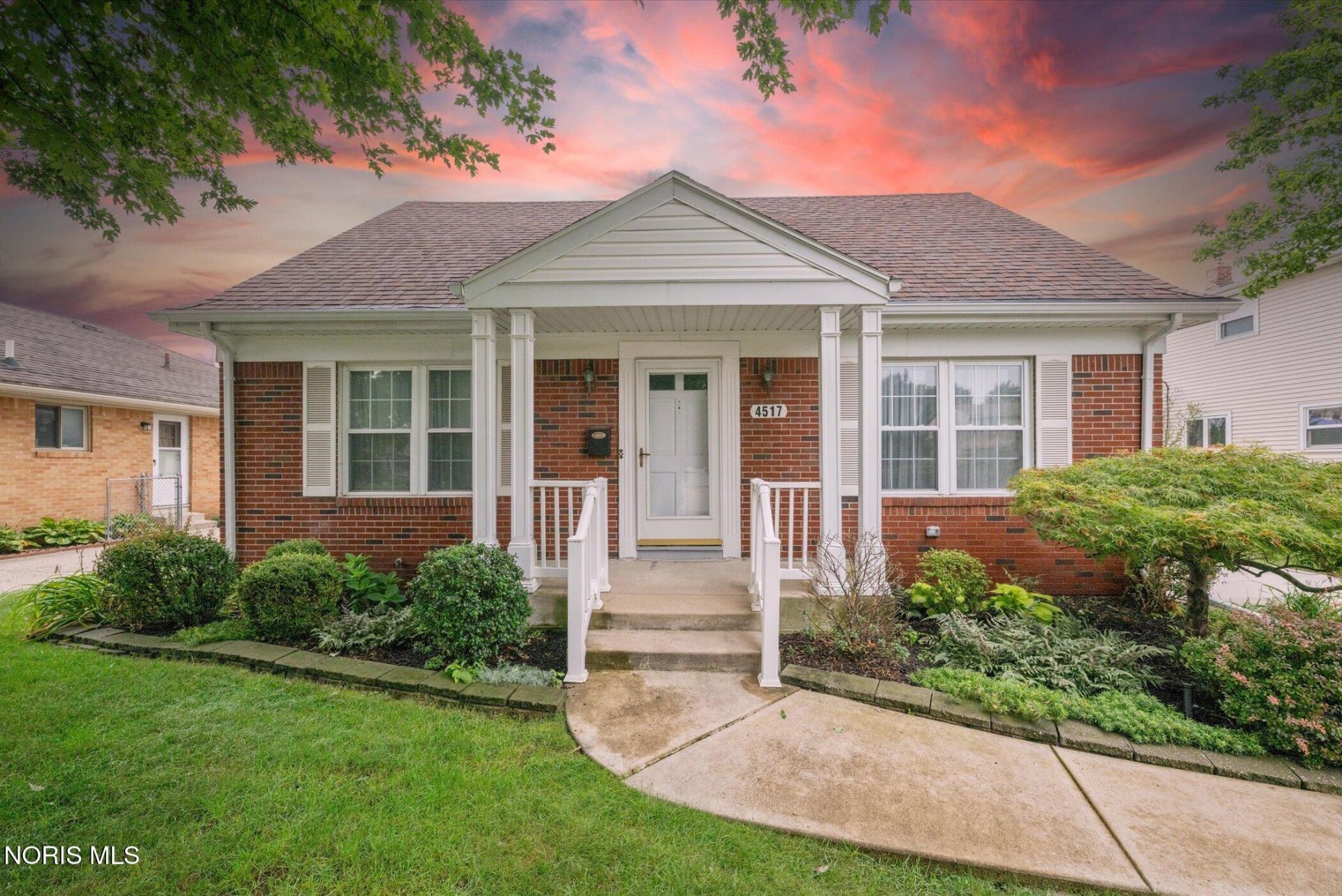4517 Clover Lane, Toledo, OH 43623 Main Photo