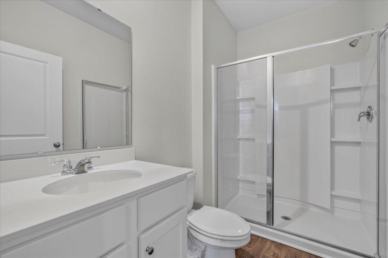 150 Cloverleaf Street Photo 27