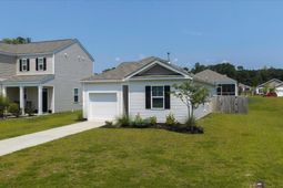 150 Cloverleaf Street photo 4