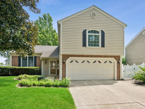 807 S Sheridan Drive , Bartlett, IL 60103