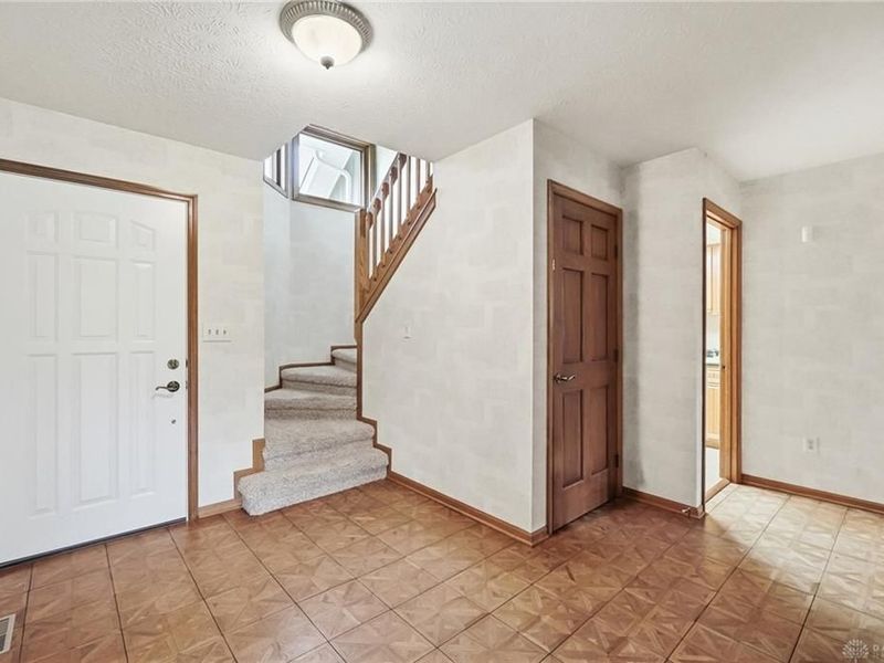 8751 Pleasant Plain Road, Brookville, OH 45309 Photo 9