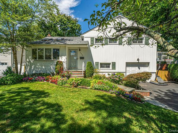 838 Virginia Avenue , North Bellmore, NY 11710