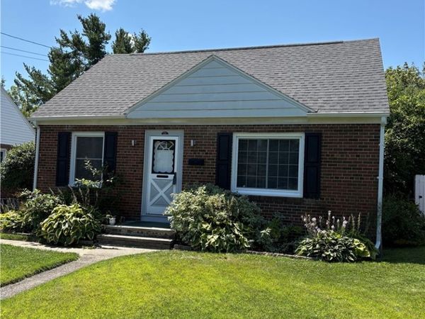 233 Russell Avenue, Liverpool, NY 13088