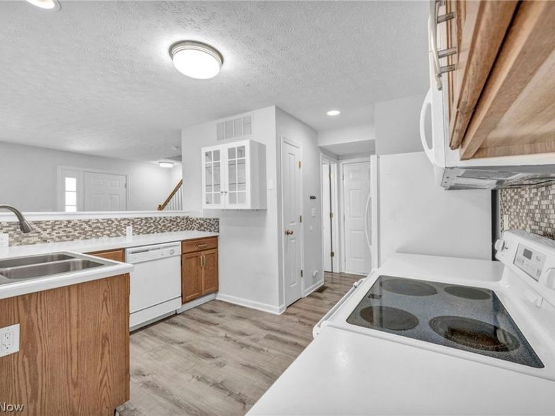 23233 Grist Mill Court, Unit 25A, Olmsted Falls, OH 44138 Photo 18