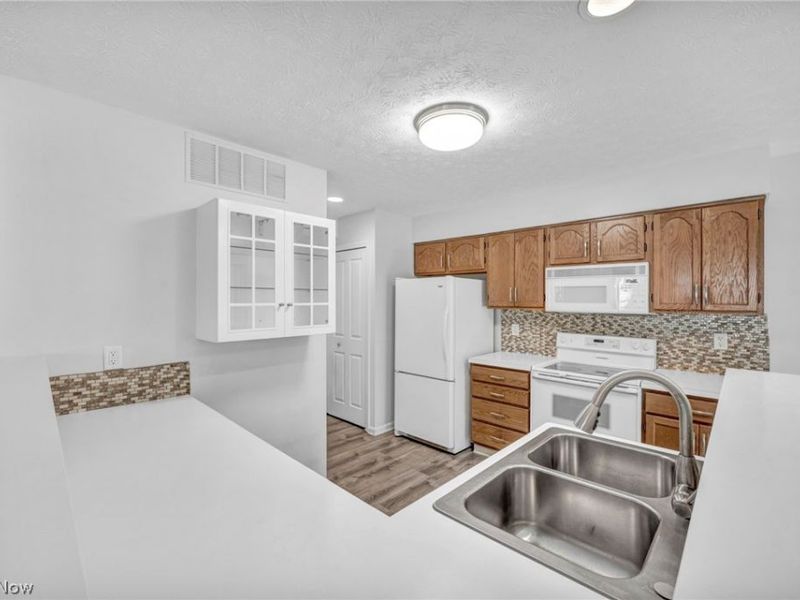23233 Grist Mill Court, Unit 25A, Olmsted Falls, OH 44138 Photo 19
