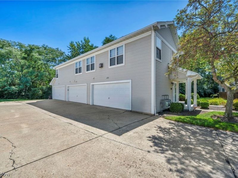 23233 Grist Mill Court, Unit 25A, Olmsted Falls, OH 44138 Photo 41