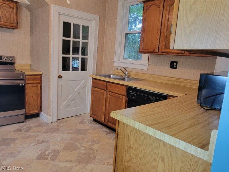 7507 Hankee Road, Garrettsville, OH 44231 Photo 8