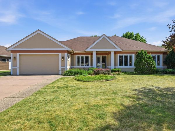 907 Cambridge Drive, Janesville, WI 53548