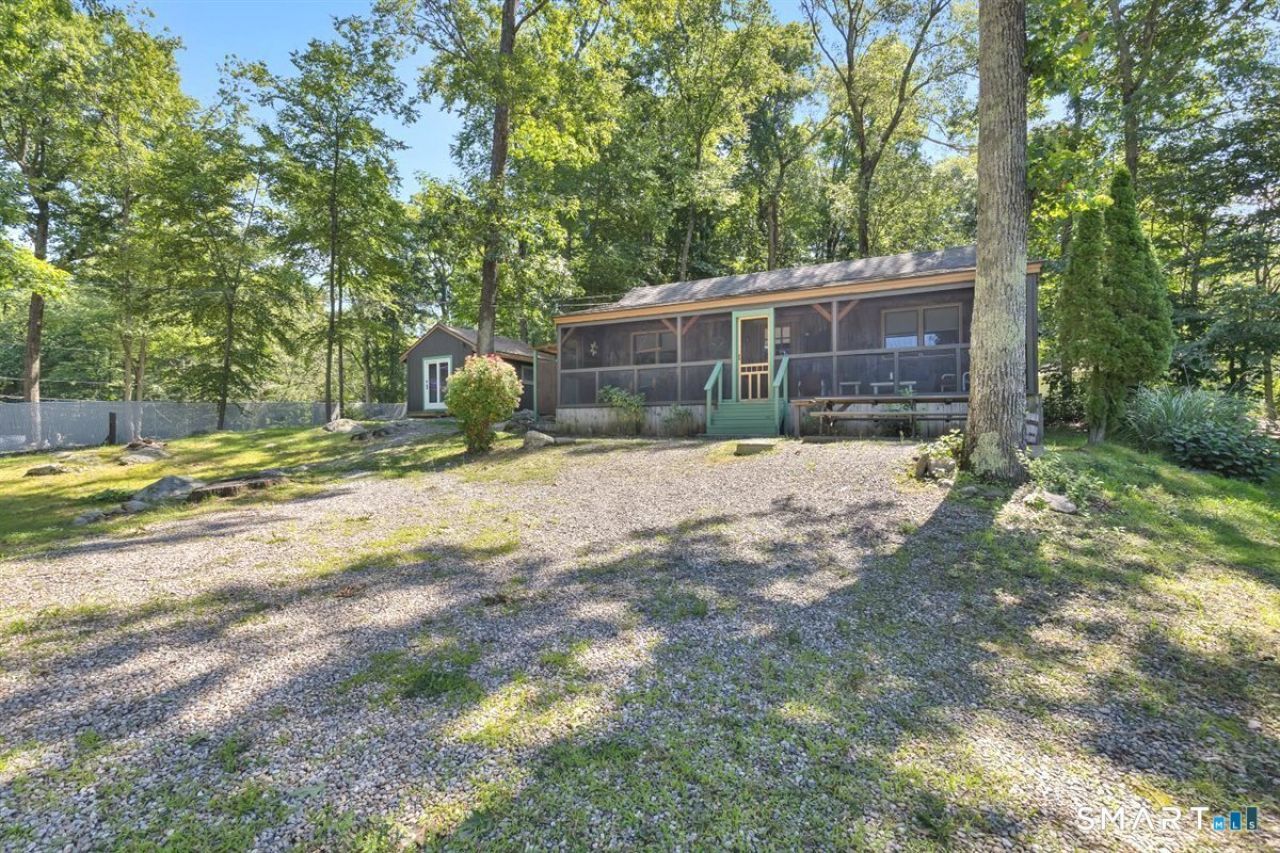 113 Deepwood, Lebanon, CT 06249 Main Photo