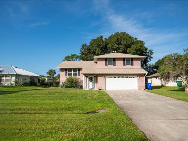 574 S Easy Street, Sebastian, FL 32958