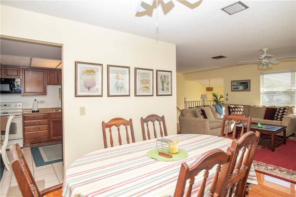 574 S Easy Street, Sebastian, FL 32958 Photo