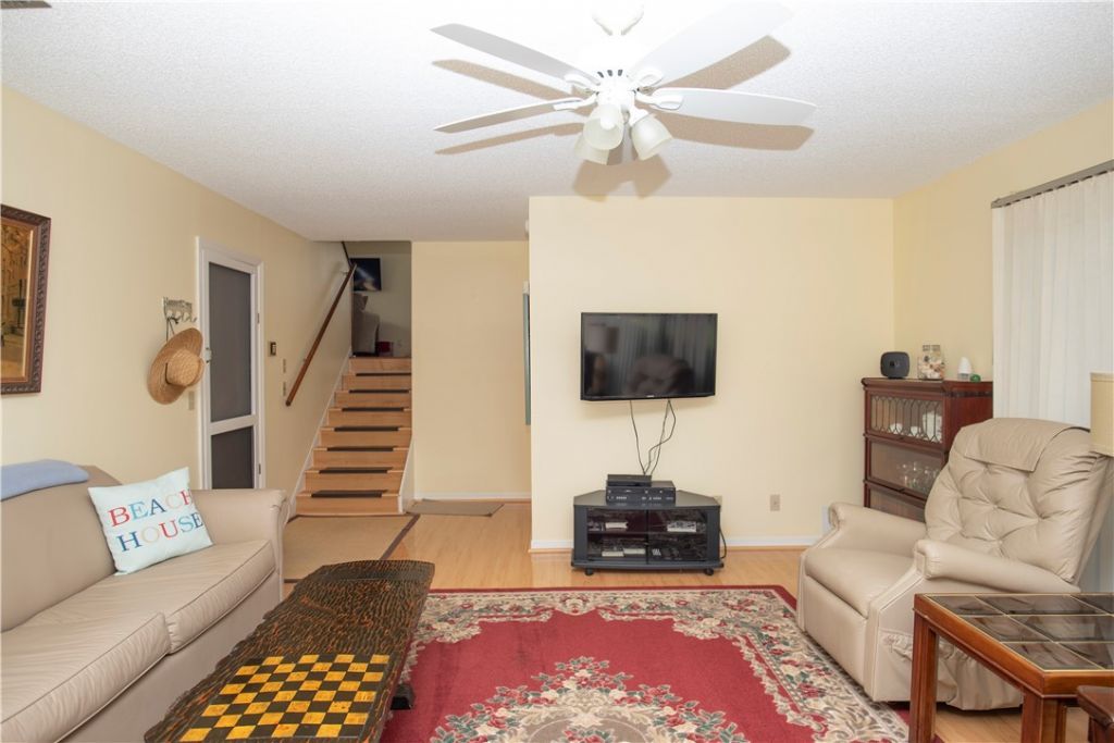 574 S Easy Street, Sebastian, FL 32958 Photo