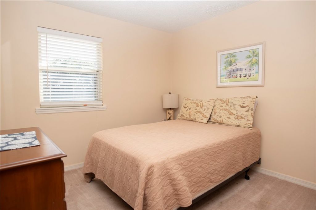 574 S Easy Street, Sebastian, FL 32958 Photo