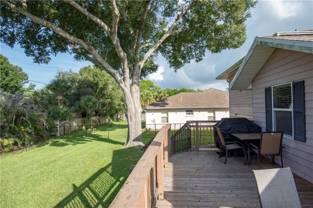 574 S Easy Street, Sebastian, FL 32958 Photo